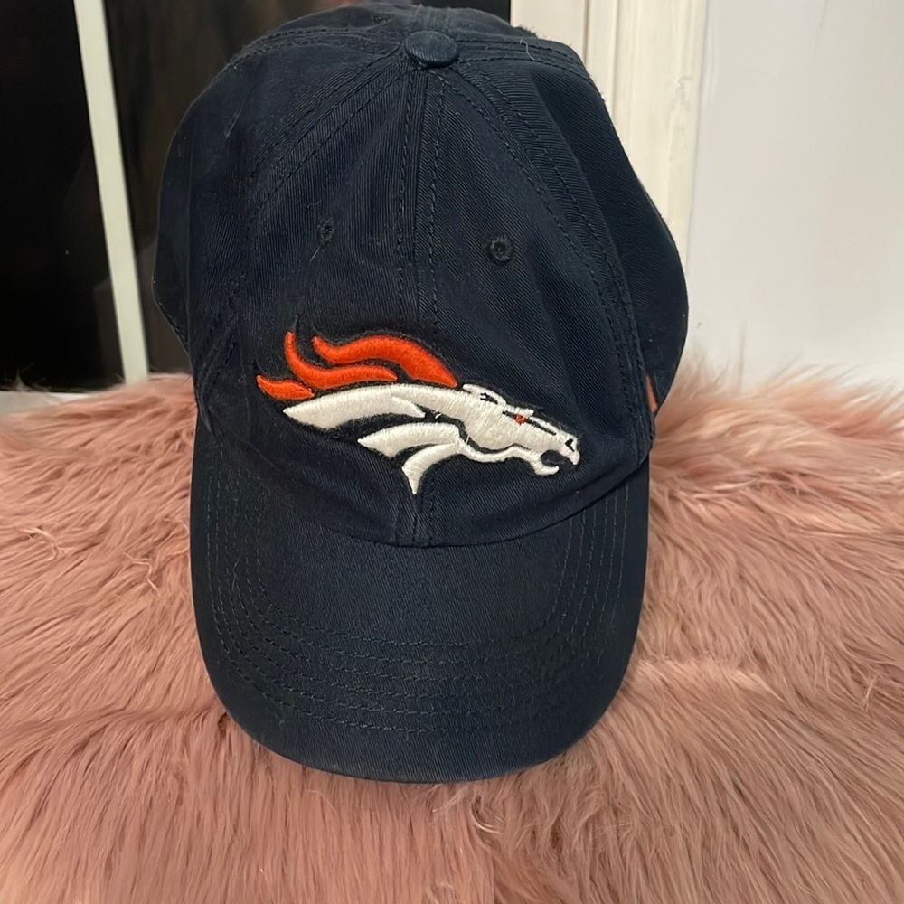 Broncos Hat size L NFL